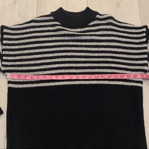 VOLCOM True To This Long Sweater Black and White - Picture 2 of 8